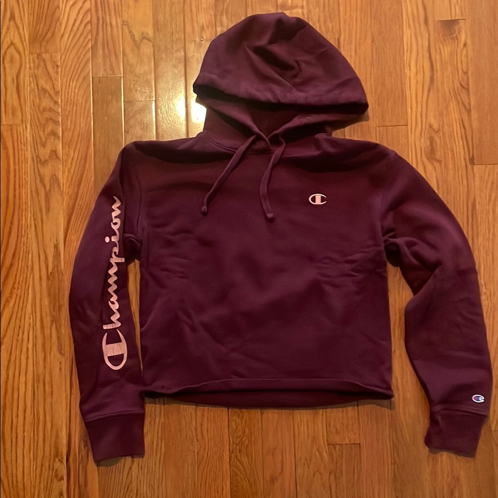 Champion Women's Cropped Hoodie with Script Sleeve